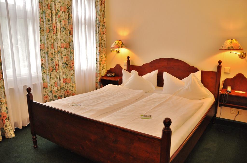 Flair-Hotel Waldfrieden Schwarzatal Экстерьер фото